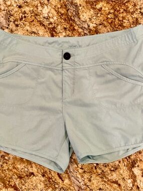 Pelagic Women’s Light Blue Fishing Shorts Size 12 Stretch Excellent Condition